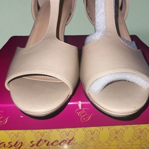 Easy Street NIB Flash Heeled Sandal - Picture 4 of 7